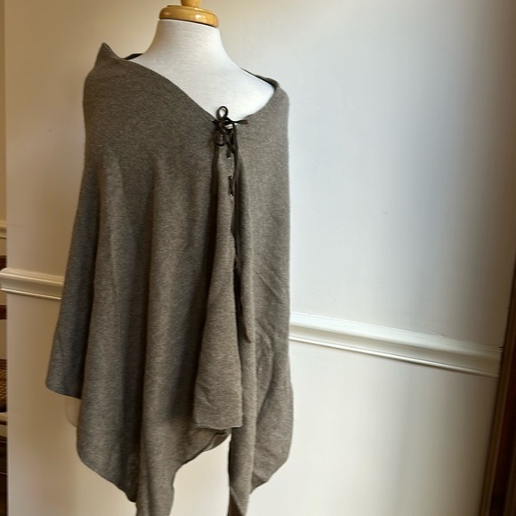 27 Miles Malibu Accessories - 27 Miles Malibu Cashmere Poncho Wrap Light Brown One Size Suede Lacing EUC